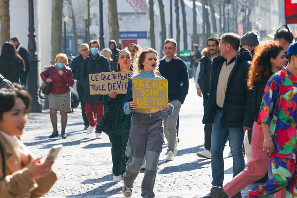 Médaille ange en or 18 carats : élégance et signification